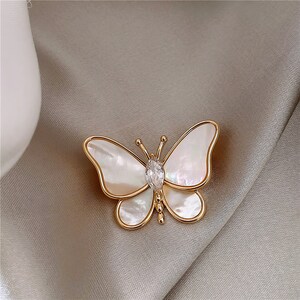 Handmade natural Shell Butterfly Brooch Accessories Pin Buckle Clothes Brooch Valentine&#39;s Day present