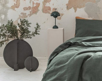 Emerald green single linen bedding set. Square pillow case, buttoned duvet cover, bed sheets. Natural breathable luxurious stonewashed flax