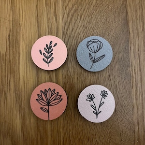 Set of 4 Minimalistic Flower Wooden Brooches/Pins - Casual Fashion Accessories - wooden jewellery, wooden accessories, cute gift