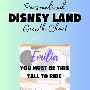 El rastreador de gráficos de altura personalizado con temática de Disney Land Snacks debe ser así de alto para poder montarlo