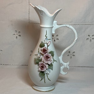 Precioso jarrón de flores de Lefton.