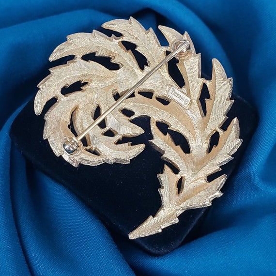 Vintage Crown Trifari Gold Leaf Brooch - image 2