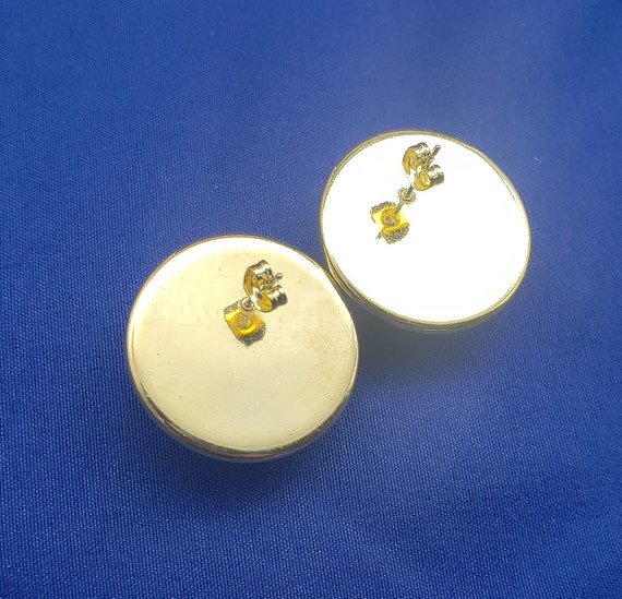 Vintage Large Gold Pearl Stud Earrings - image 8