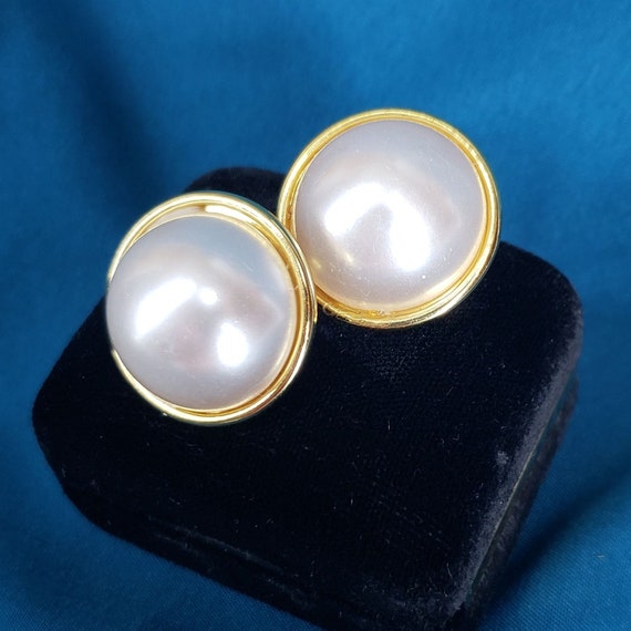 Vintage Large Gold Pearl Stud Earrings - image 1