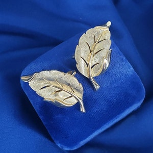 Vintage Gold Clip-On Earrings by Crown Trifari