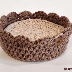 Crochet Coaster BUNDLE Scalloped Crochet Coaster Holder Circle Crochet Coaster Scalloped Crochet Bowl Housewarming Gift Brown