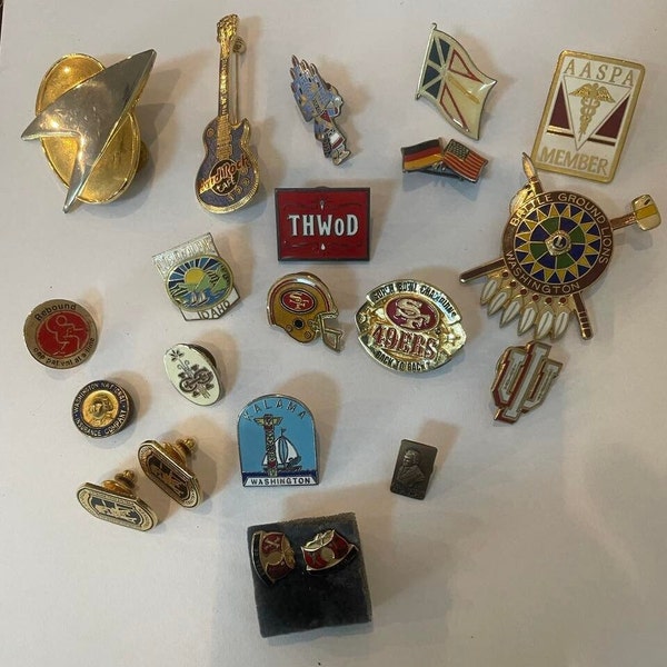 LOT of vintage enameled pins San Fransisco 49'ers SUPER BOWL, Star Trek, Hard Rock Cafe New Orleans, Elks, Lions and more 21 total