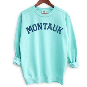 Montauk Comfort Colors Crewneck Sweatshirt | Vintage Faded Grunge Style Pullover Sweater | Hamptons, New York Sailing, Yacht, Athleisure Top Chalky Mint