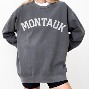 Montauk Comfort Colors Crewneck Sweatshirt | Vintage Faded Grunge Style Pullover Sweater | Hamptons, New York Sailing, Yacht, Athleisure Top Pepper