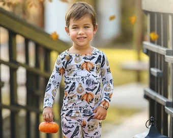 Bamboo Halloween 2 piece Unisex Pajamas, 2 piece bamboo PJ's, kids bamboo pajamas, fall bamboo pjs, kids halloween pajamas. Pumpkins pajamas