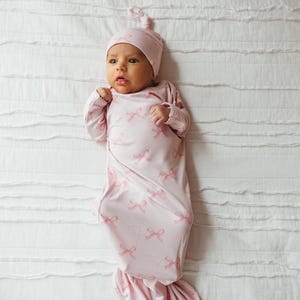 Pink Bows Bamboo Newborn Knotted Gown – Soft & Hypoallergenic Coming Home Outfit for Baby Girls - Best New Baby Girl Gift - Baby Registry