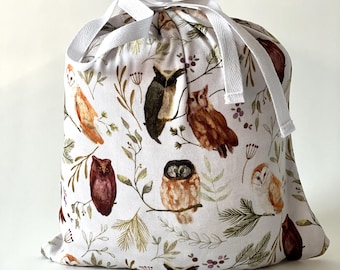Sleepy Hollow Bamboo Crib Sheet – Woodland Owls Print, Matching Tie Bag