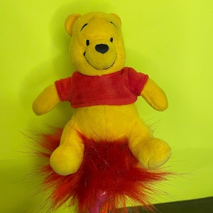Poo bear is a unique ink Dot Bingo marker topper.(Daubie) Twist off and on your favorite color dauber.(included )Simply beautiful fun.