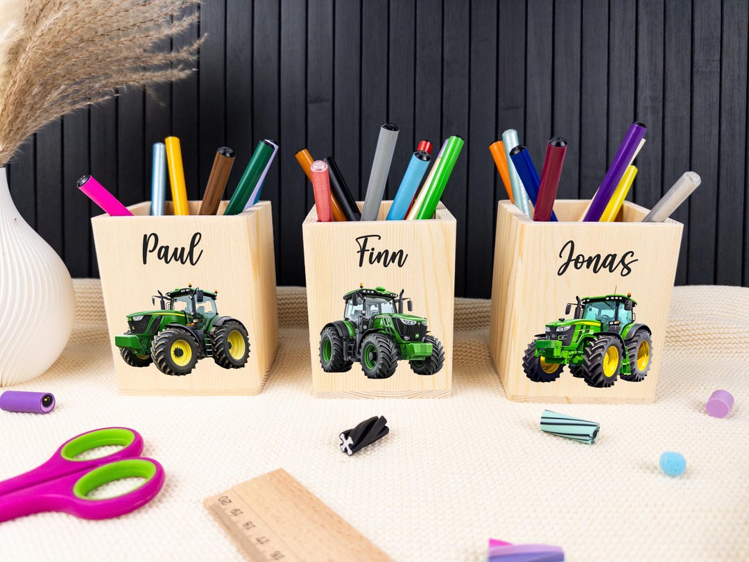 personalized-wooden-pencil-holder-for-children-tractor-design-back-to