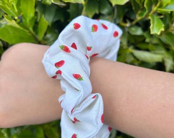 Strawberry scrunchie