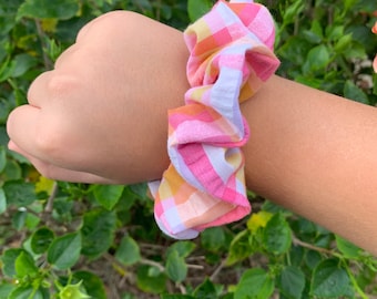 plaid scrunchie
