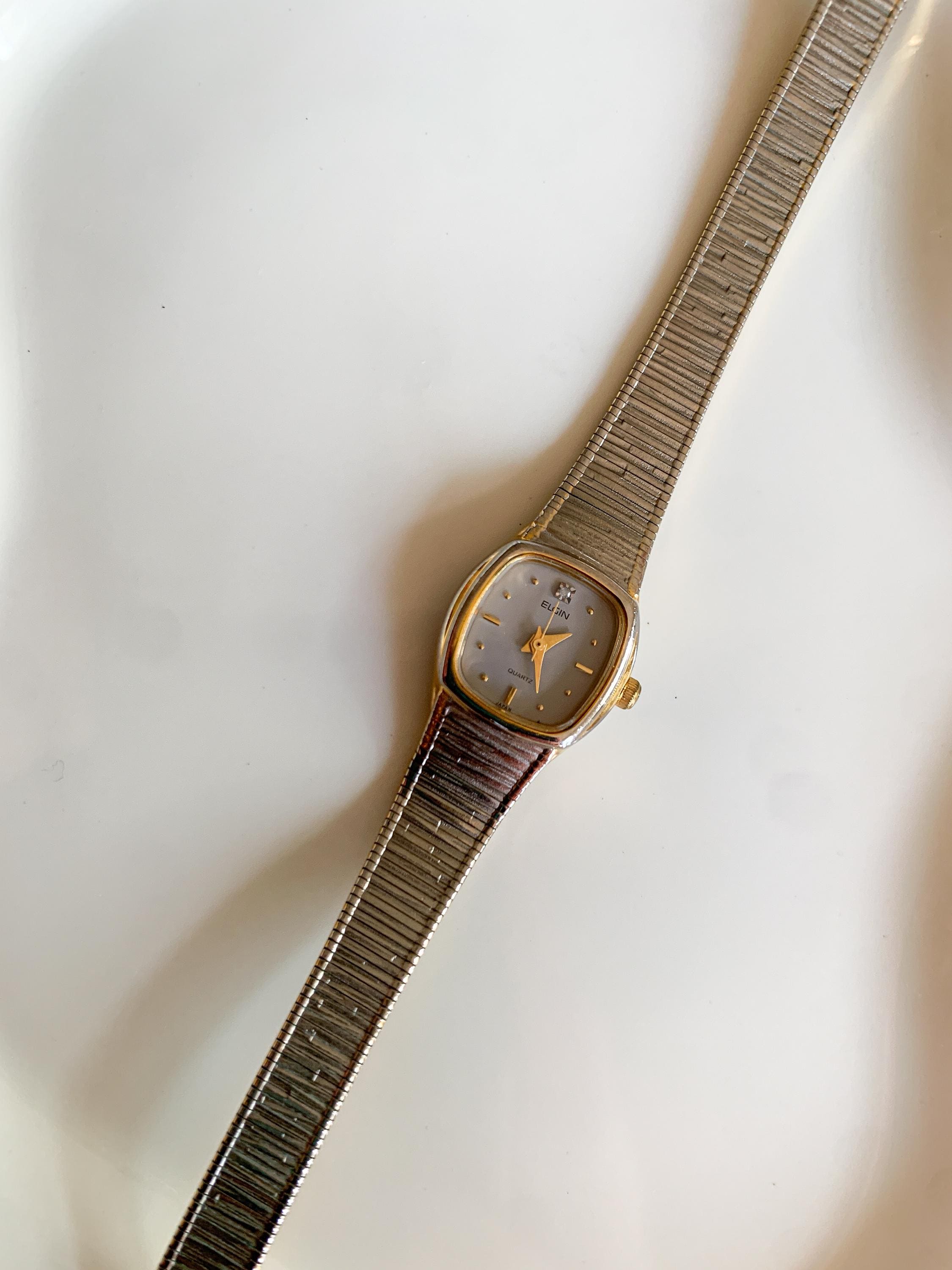 Elgin Ladies Nurses WristWatch(Runs) Gold Case 1950 Ladies Elgin Wristwatch Elgin Grade 650 19 Jewels Watch  main image 3