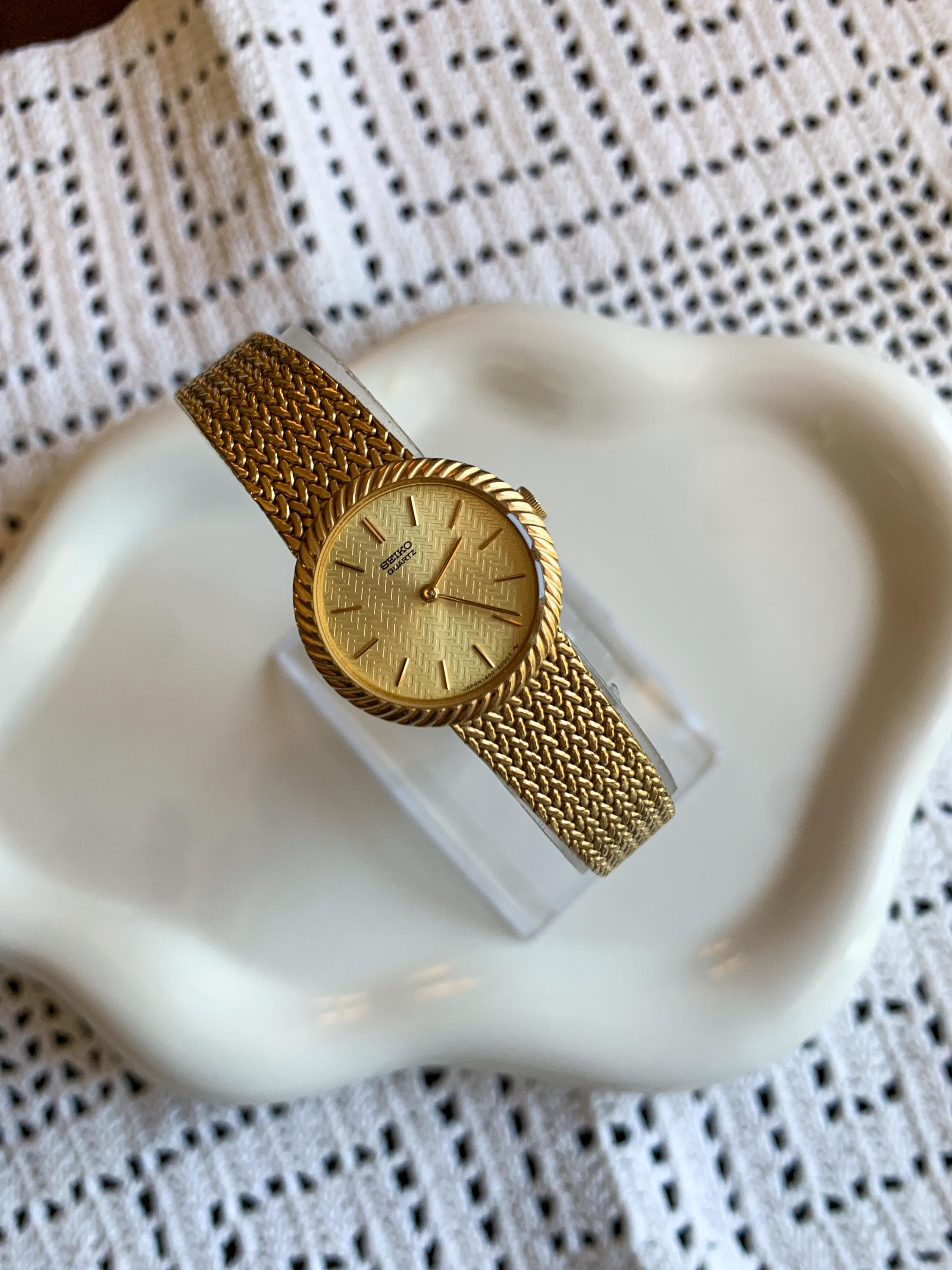 SEIKO VINTAGE クォーツ 金 ゴールド スモセコ 腕時計 レディース Vintage Gold Seiko Womens - Etsy