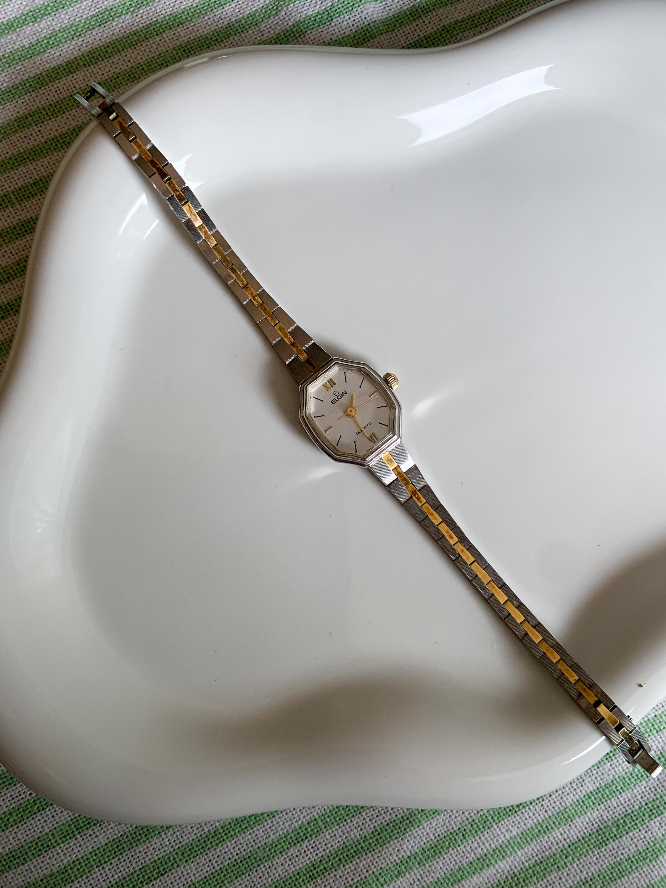 Dainty Elgin ladies two toned dress watch NEW BATTERY Elgin Adult Female Analog Watch and Bracelet Set, Two-Tone  main image 3