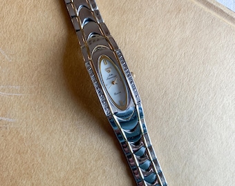 Two-tone Saint James Watch With Mother of Pearl Dial - Etsy display picture 3
