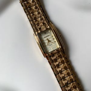 Luxury Vintage 90s Gold Tone Elgin Diamond Ladies Watch - Excellent Condition - New Battery!