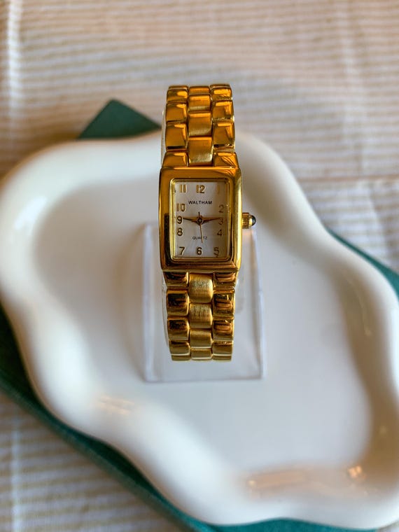 STUNNING Vintage Gold Tone Waltham Ladies Watch W/ Onyx 