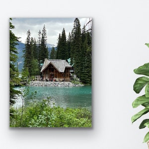 Emerald Lake Lodge Canvas Print: British Columbia Landscape (16x12 inches)