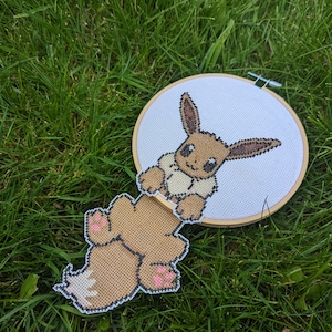 Patrón de punto de cruz colgante de Eevee