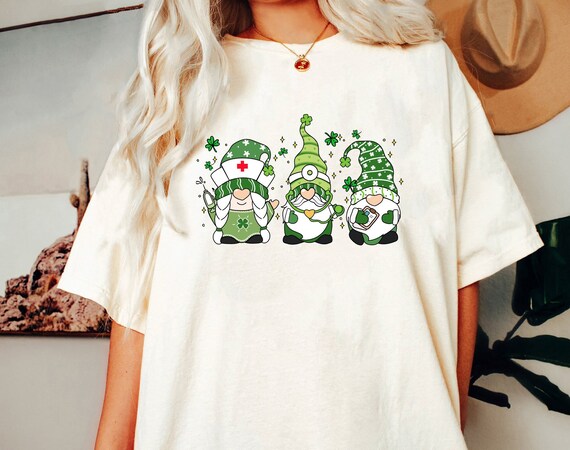 Comfort Color Patricks Day Nurse T-Shirt,St Patrick Day Nurse T-Shirt,St Patricks Nurse Shamrock Sweatshirt, Shamrock Shirt,St Patricks Day