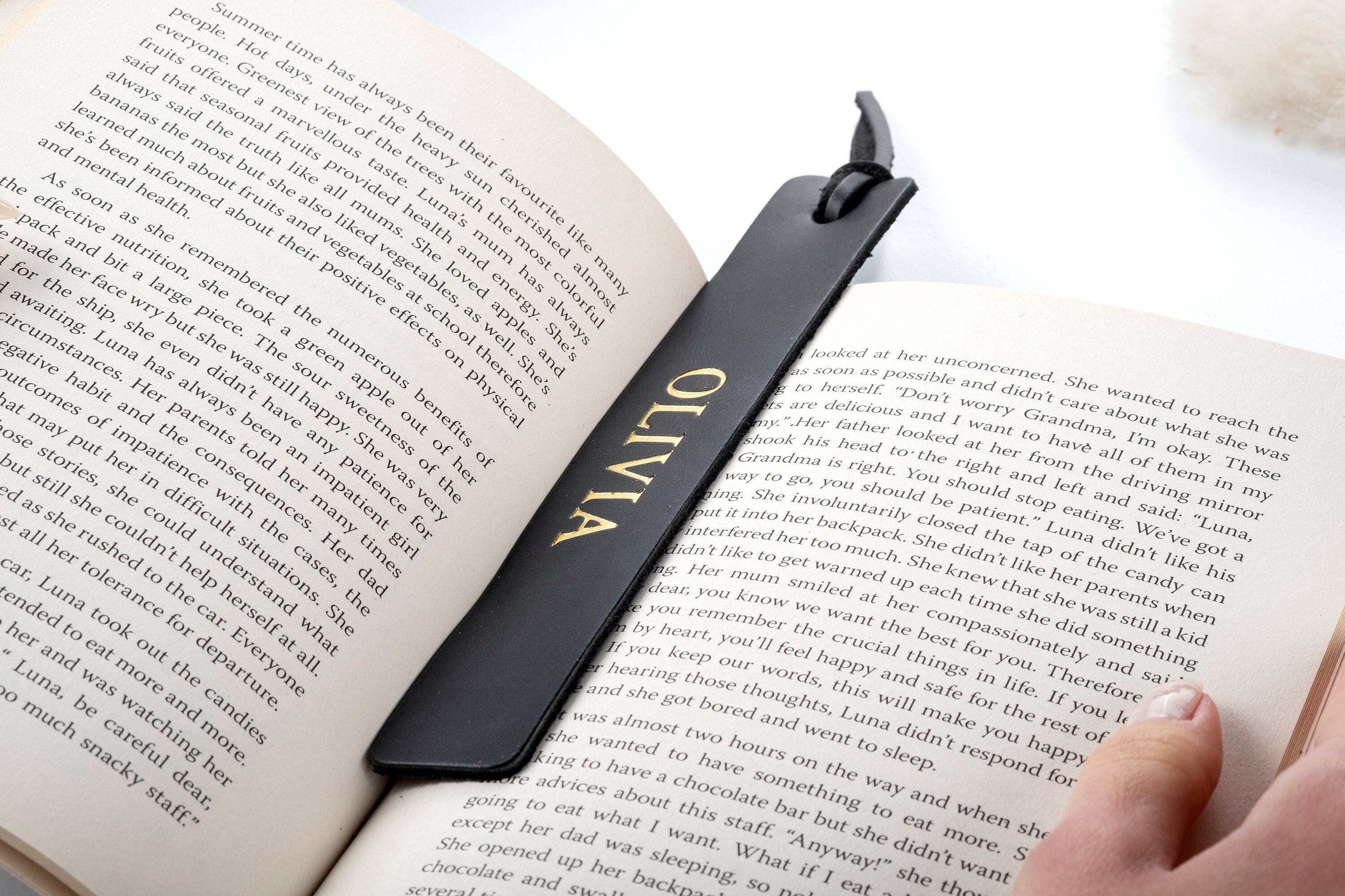 Personalized Leather Bookmark, Custom Name Bookmark, Gift for Readers, Gift for Mother, Valentines Gift for Her, Gift for Dad, Gift for Mom