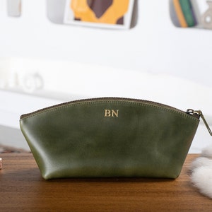 Personalized Makeup Bag, Leather Makeup Bag, Cosmetic Bag for Women, Bridesmaid Makeup Bag, Gift for Her, Monogrammed Makeup Bag, Team Bride Green