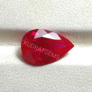 Pear Cut Lab Rubin Edelstein: Facettierter Korund (5 x 4 mm-20 x 15 mm)