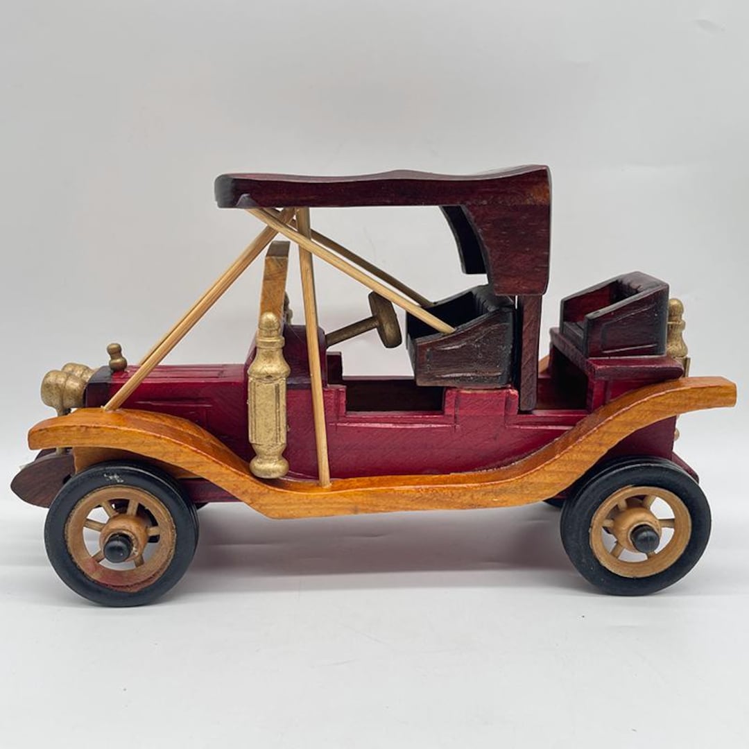 Mokshith Metal Antique Vintage Car Model Home Décor Handmade