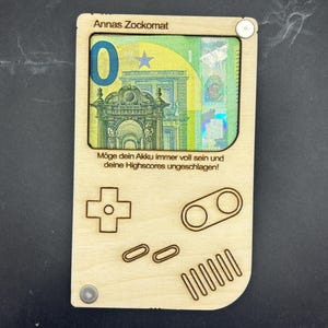 Personalisierte Geschenkkarte aus Holz – Gameboy-Design für Zocker, Geldgeschenk