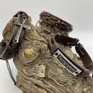 Religious 3 piece Adjustable Cross Leather Bracelet Set (Lord’s Prayer in Spanish)