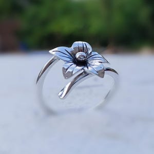 Sterling Silver Flower Ring: Boho Daisy Floral Jewelry