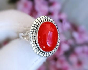 Anello in corallo rosso: pietra preziosa ovale, argento sterling 925, stile boho