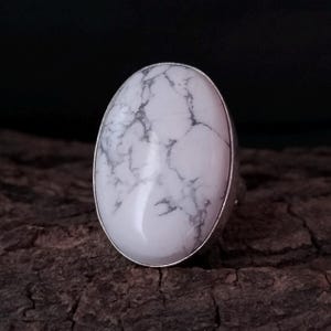 Handmade Howlite 925 Sterling Silver Ring - Oval Stone Statement Ring