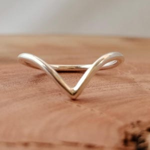 V Shape Stackable Midi Finger Ring, Chevron Ring, Wishbone Engagement ring, Women's Everyday Silver Jewelry, Women's Anniversary Ring Silver