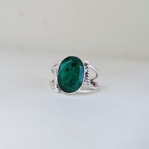 Raw Emerald Ring: Natural Green Stone, 925 Sterling Silver