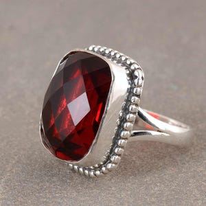 Garnet Ring, Natural Garnet Ring, 925 Sterling Silver Ring, January Birthstone Ring, Healing Crystal Ring, Love Ring, Gift for Her