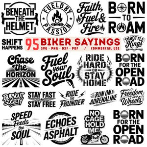 Op de afbeelding: Een verzameling van 95 biker-spreuken in zwart en wit, met zinnen als "Born to Roam", "Fuel Your Soul" en "Ride Hard or Stay Home". De ontwerpen bevatten motorfietsafbeeldingen en gestileerde tekst.