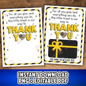 Op de afbeelding: Twee witte kaarten met een gele en zwarte rand en de woorden "THANK YOU" in grote gele letters. De kaarten hebben de tekst "Voor alles wat je geeft, en alles wat je doet, is deze kleine traktatie onze manier om" en een cadeaubonafbeelding.