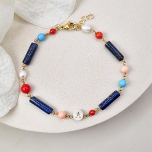 Pulsera lapislázuli Coral Pearl Cuentas turquesas y letra inicial, Regalo de cumpleaños personalizado para mujeres, Joyería de piedras preciosas, estilo Boho chic