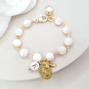 Pulsera de Bautismo en nácar para niña y niño con personalización, regalo de Primera Comunión Cristiana, regalo de cumpleaños para nieta