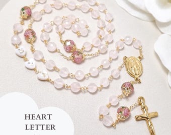 Rosario de cuarzo rosa personalizado, recuerdo de bautismo, regalo de Primera Comunión para niña y Confirmación.