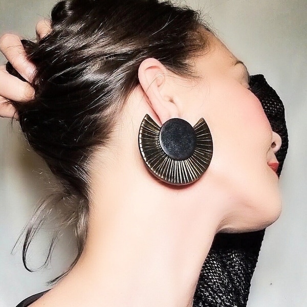 Oversized stud earrings black gold in polymer clay, Statement clip on studs, Lightweight, Boho chic style, Eclectic earrings for women