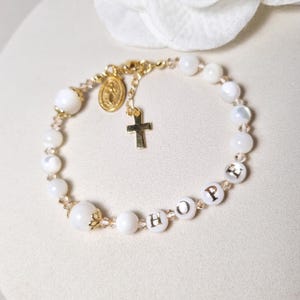 Bracciale rosario, rosari personalizzati per una decina di anni, regalo per la prima comunione per ragazze, gioielli cattolici per donne, madreperla e cristalli scintillanti