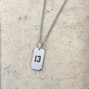 Collar con placa de identificación personalizada para hombre - Colgante de acero inoxidable - Joyería deportiva - Regalo único para él