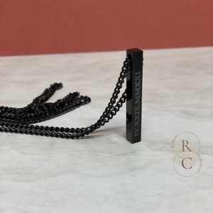 Collar negro con barra 3D para hombre - Collar negro personalizado con nombres de niños para él, esposo o papá - Joyería personalizada - El mejor regalo con colgante de barra 3D